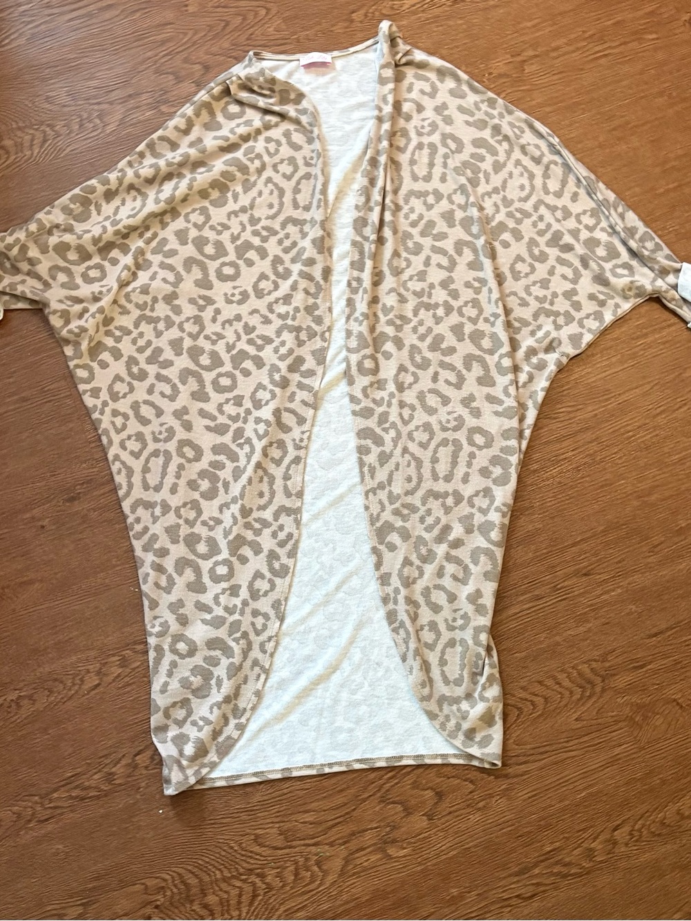 Pink Lily Beige and Cream Leopard Print Kimono